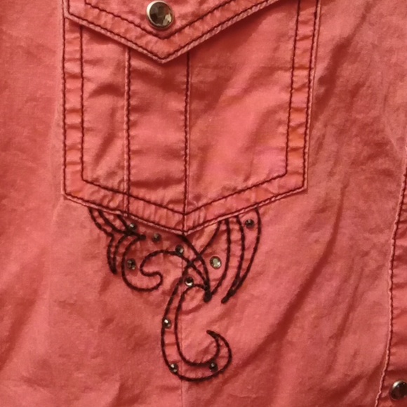 Wrangler Rock Shirt Ink W Beautifully Embellished W Embroidery And Beads. - Picture 8 of 9